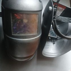 Wielding Shield, Auto 