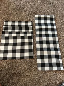 Black and White Buffalo check table runner, four placemats, swag