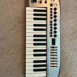 Electric Keyboards (x2)