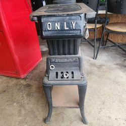 cast-iron  compact stove In Great Condition 