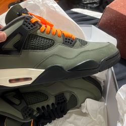 Undefeated Jordan 4’s Size 13