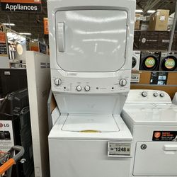 GE 3.8 cu. ft. Washer 5.9 cu. ft. Electric Dryer Combo in White