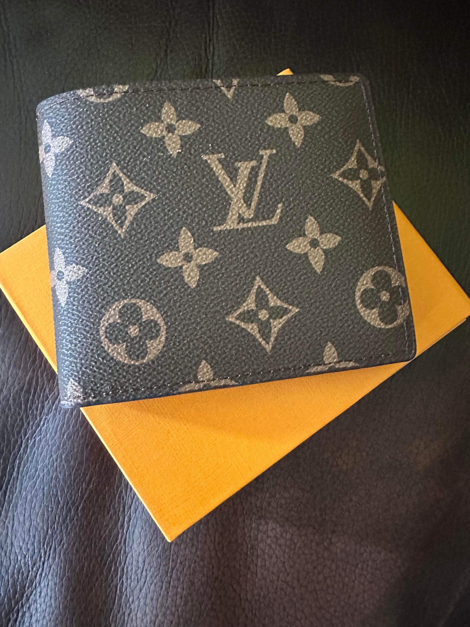 LV Wallet 