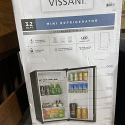 Vissani 3.2 Cu. Ft. Mini Refrigerator 