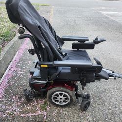 Merits Electric Wheelchair still available for pick up in Tacoma