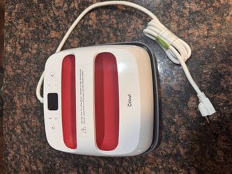 Cricut EasyPress™ 2, Raspberry - 9" x 9"