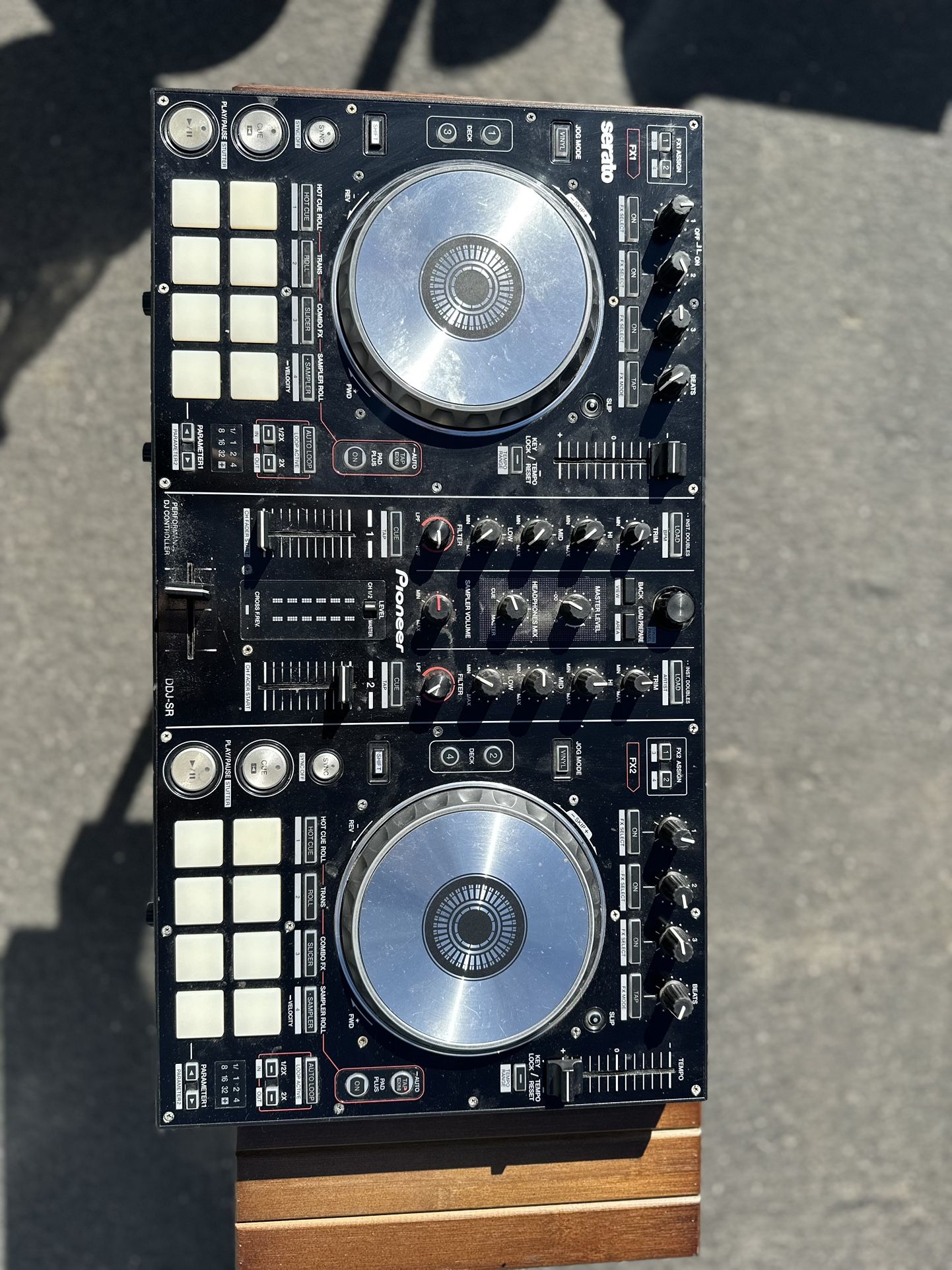Pioneer DDJ-SR DJ Controller with DEX 3 Bundle Now Available