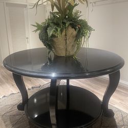 Black round Display Table