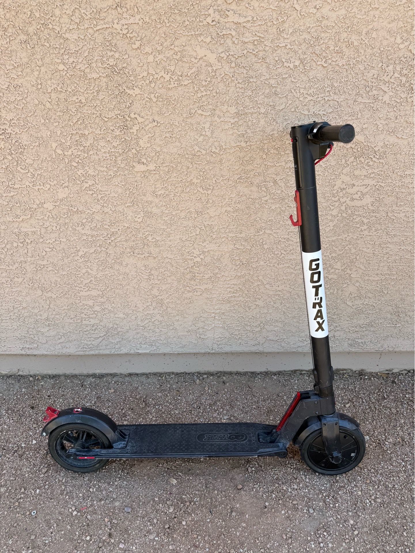 Gotrax GXL V 2 Electric Scooter - Read Description