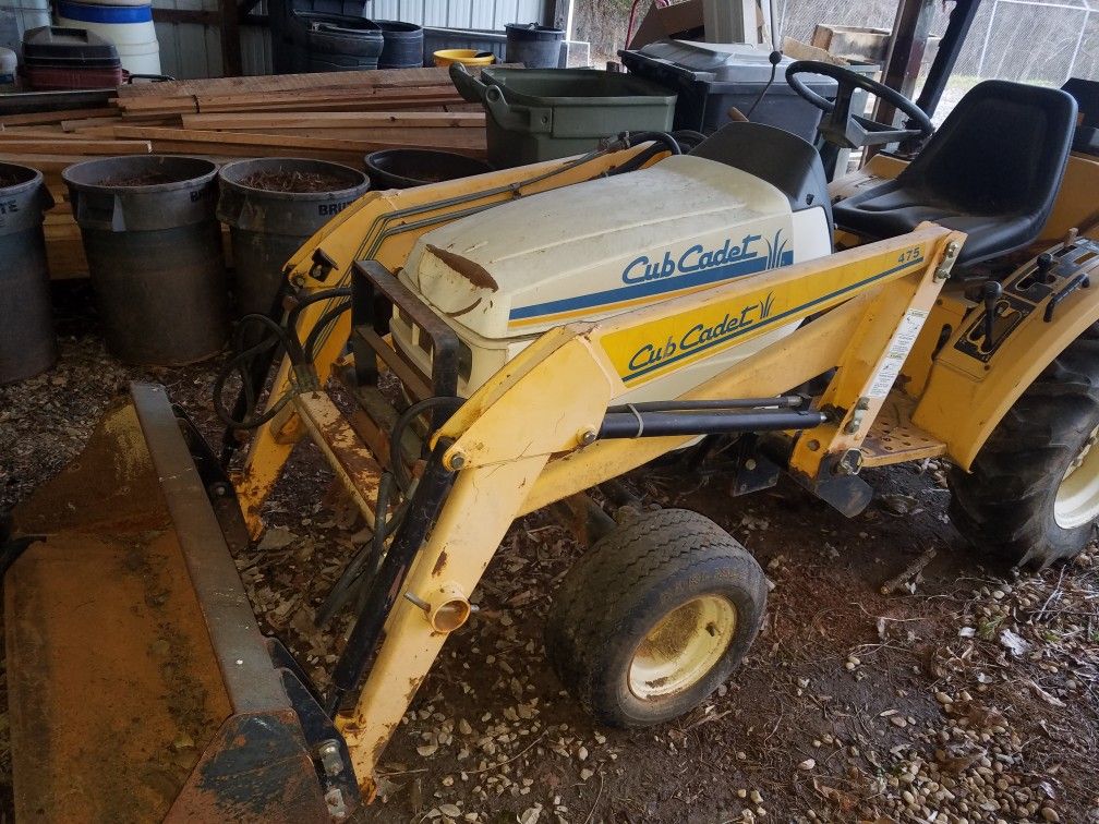 23 horsepower Cub Cadet 7234 compact tractor