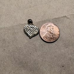 10K Yellow Gold Puffy Heart Diamont Cut Pendant $65