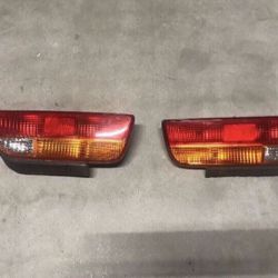 91 - 1995 ACURA LEGEND CPE 2DR TAIL LIGHT BRAKE STOP LAMP 