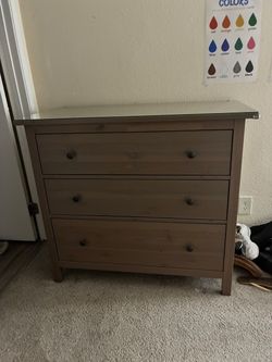 IKEA Hemnes 3-Drawer Dresser with Glass Top