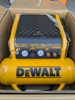DEWALT 4.5 Gal. Portable Electric Air Compressor – Open Box / Like New