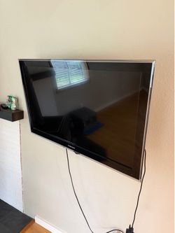 Tv 42 inches older but has AV hookups