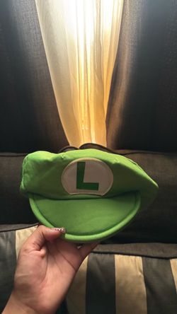 Luigi hat