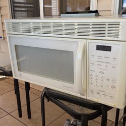 Used GE Microwave Oven