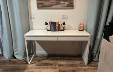IKEA Micke office Desk
