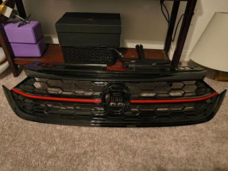 Front bumper grill. 2015-2018 VW Jetta GTI