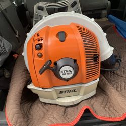 Blowers BR700$350 GOOD CONDITION 