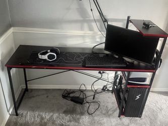 GAMING DESK