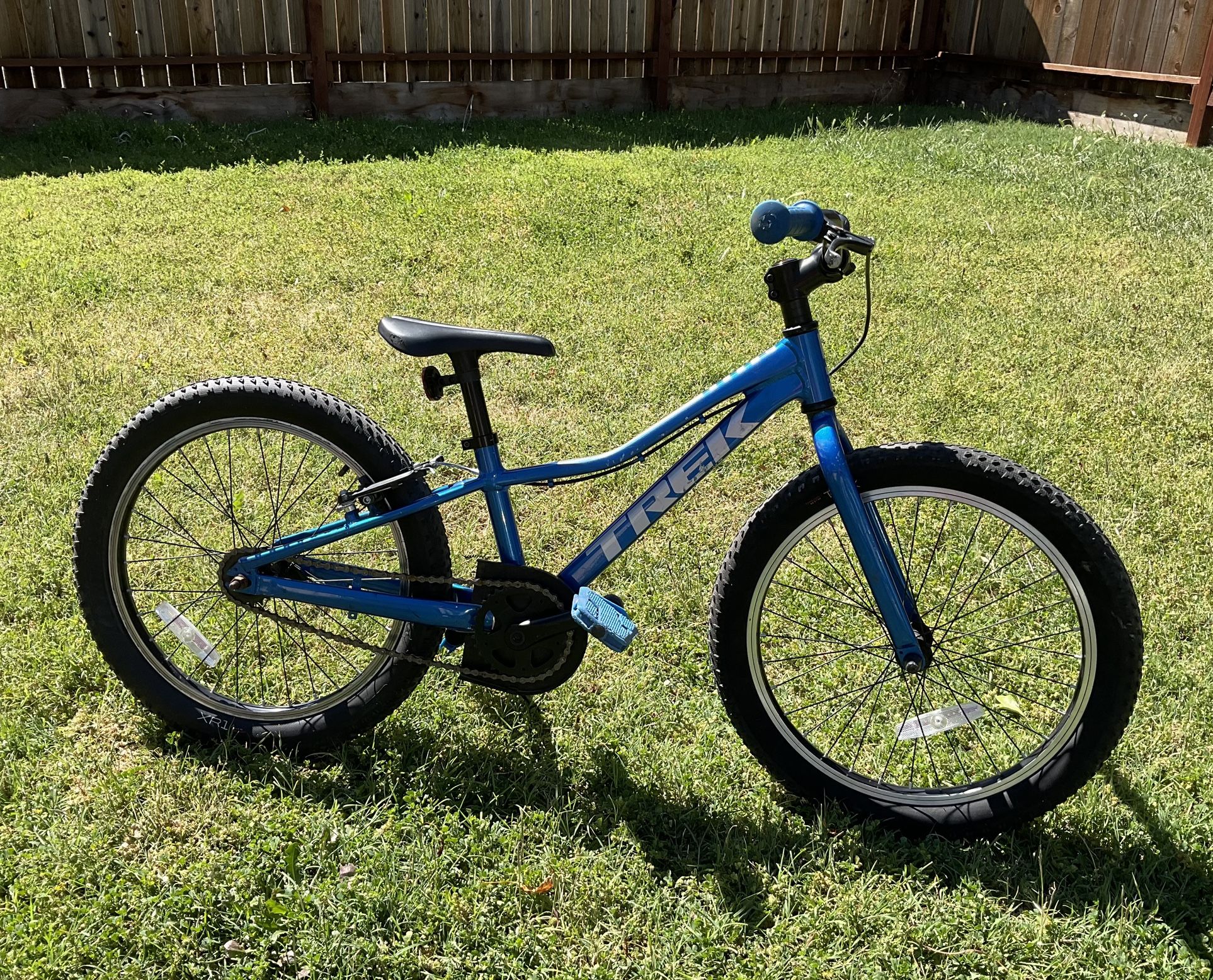 TREK BIKE