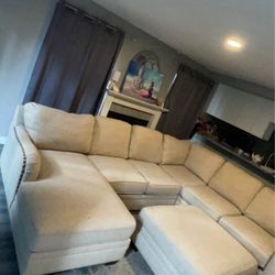 Large Ashley Furniture Sectional + Ottoman / coffee t— GREAT CONDITION | FREE DELIVERY IF NEEDED 