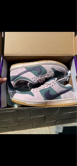 SB low dunks