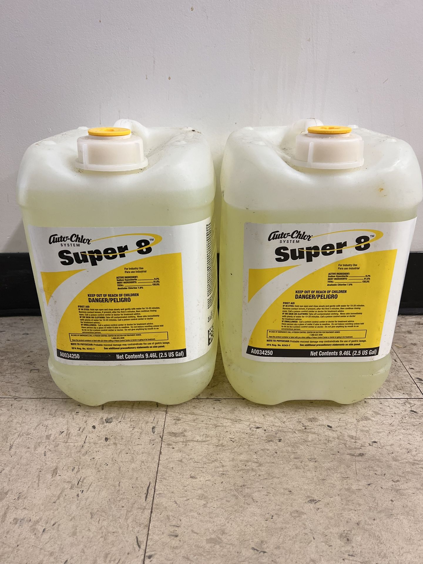 Auto-Chlor Super 8 Sanitizer Cleaning Solution
