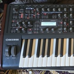 Access Virus TI Synthesizer l Keyboard