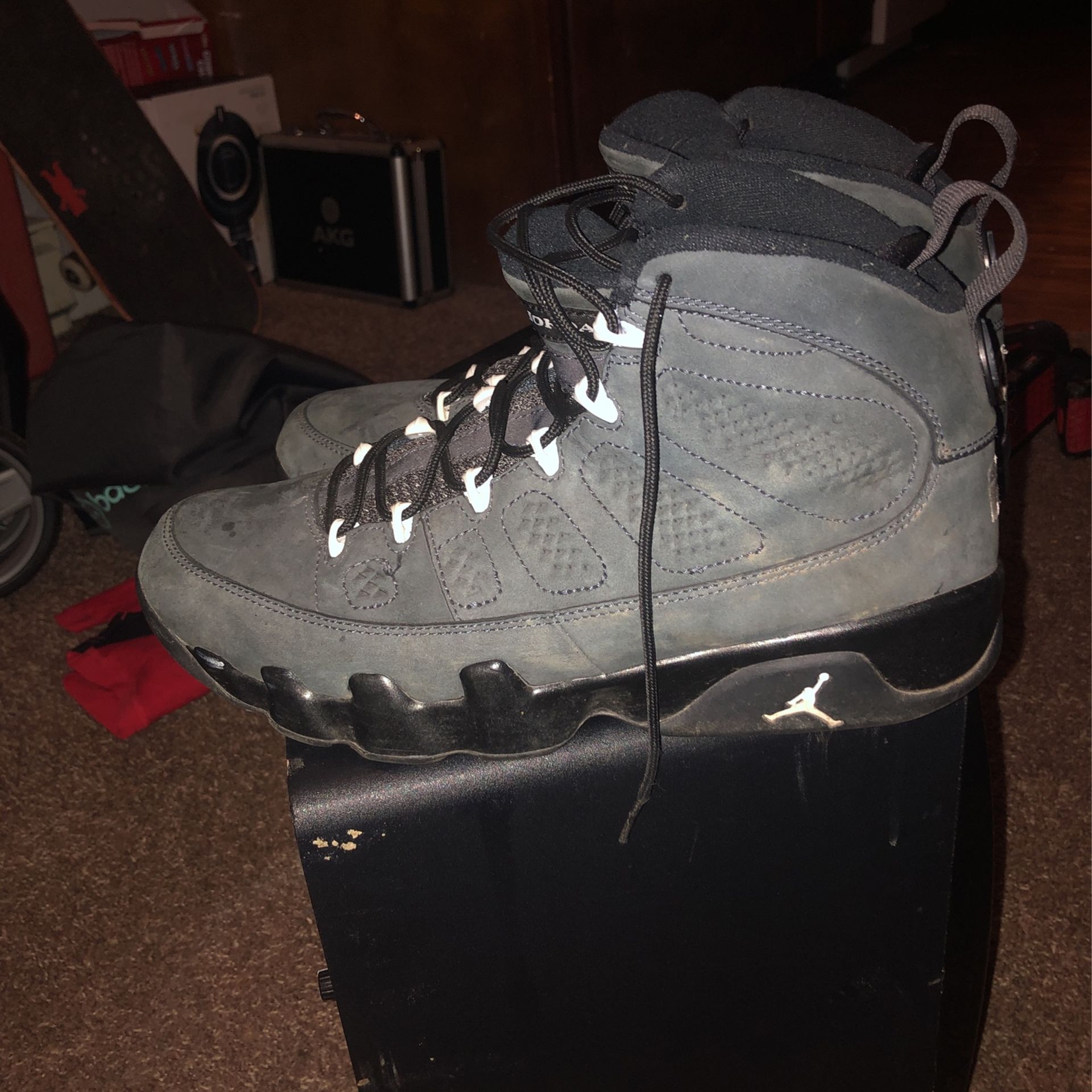 Charcoal gray nines