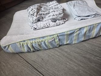 Baby Changing Pad With 4 Covers