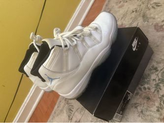 Jordan 11s size 9 $60