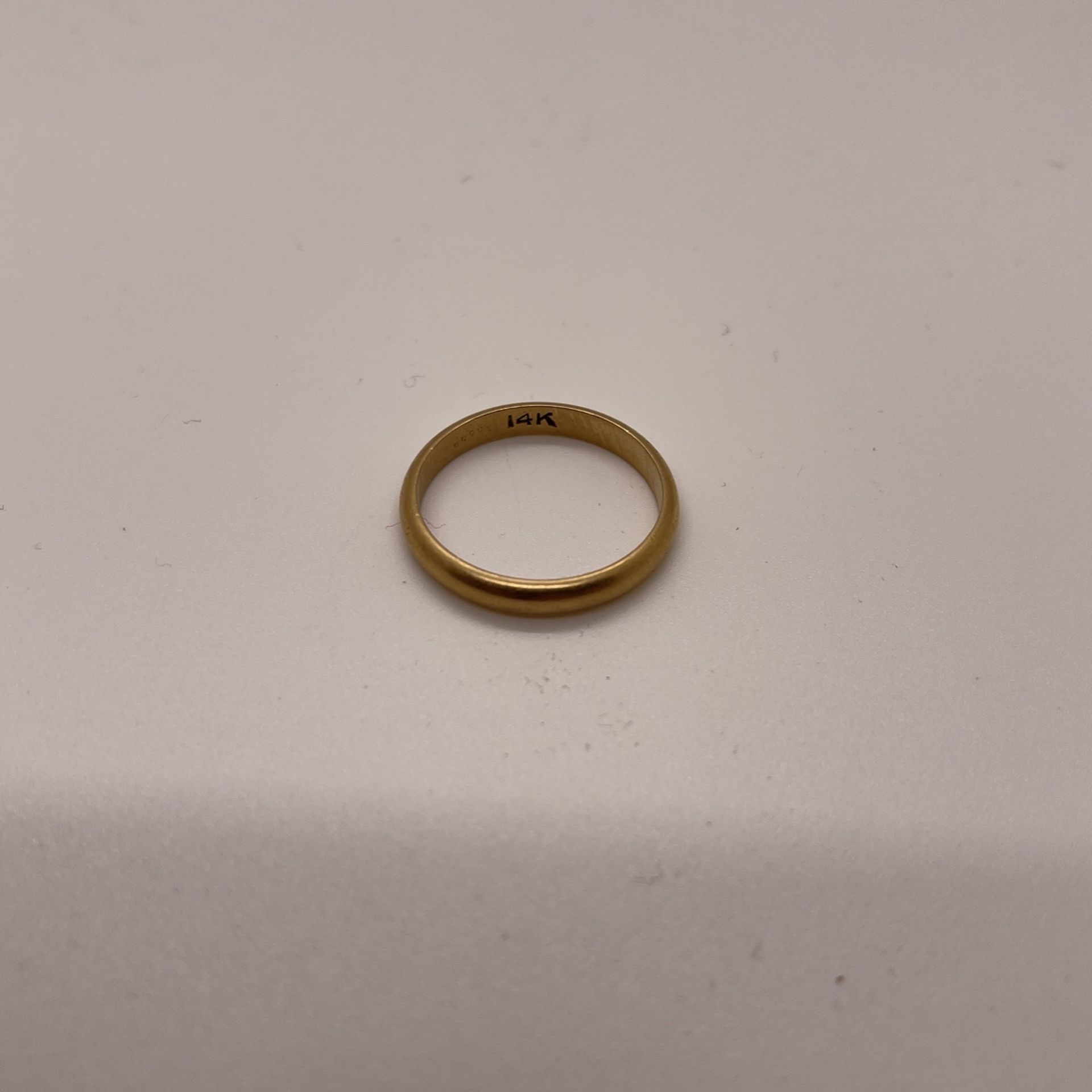 Men’s Gold Wedding Band 