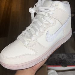 NIKE DUNK HI