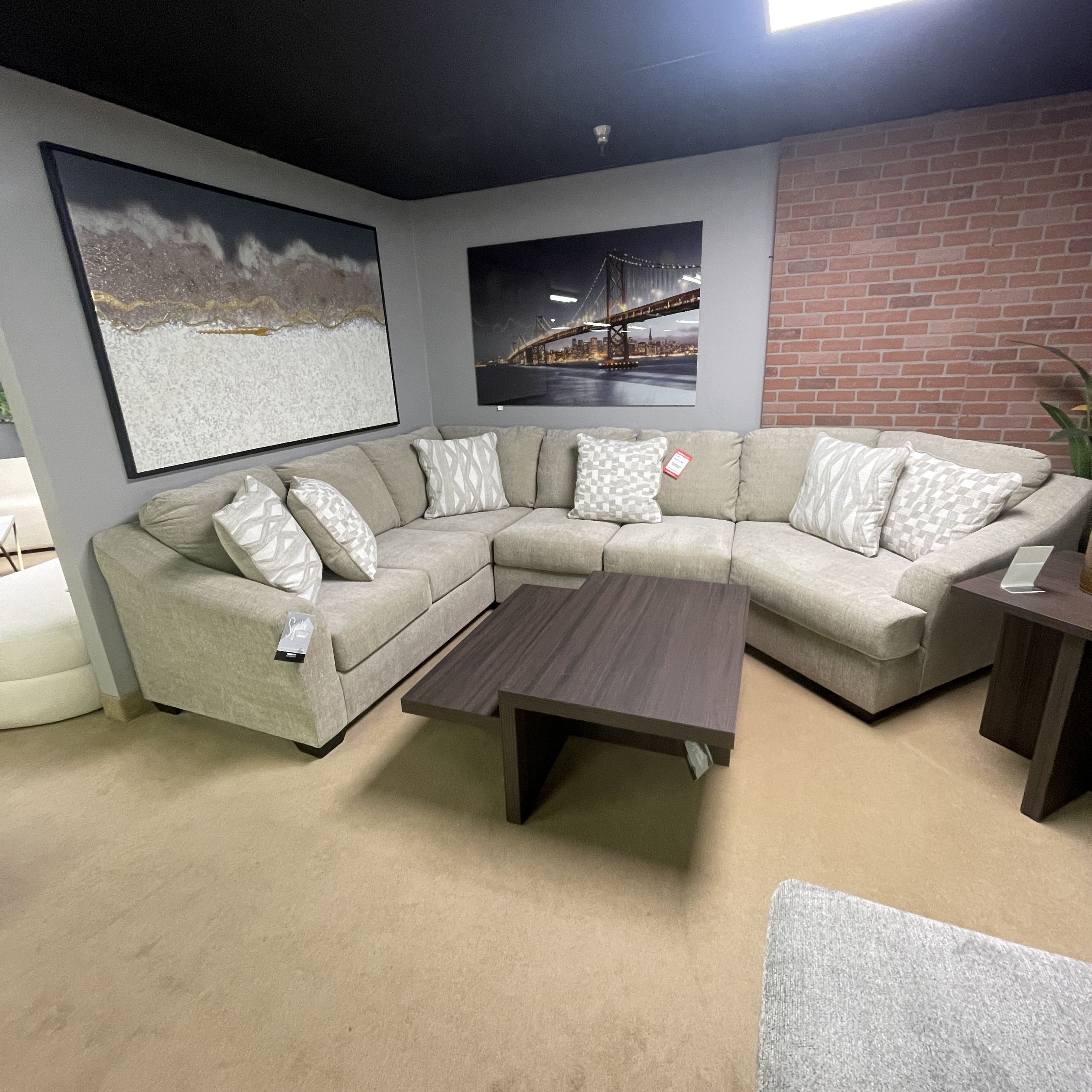 Beige 3pc Sectional w/ RAF Cuddler 