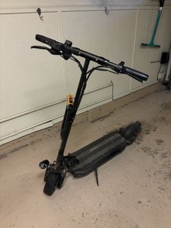 EMOVE Electric Scooter