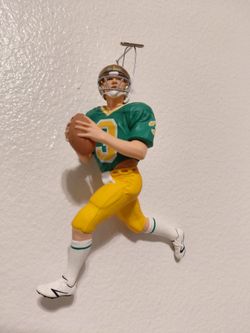 VINTAGE JOE MONTANA NOTRE DAME HALLMARK CHRISTMAS ORNAMENT