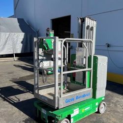 Vertical Mast Lift For Sale