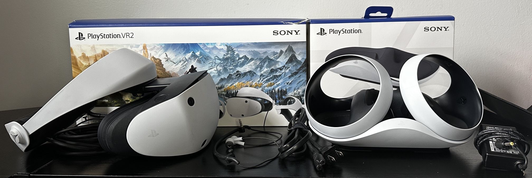 PSVR 2 with both Sense controllers and official PlayStation charging station w/Boxes