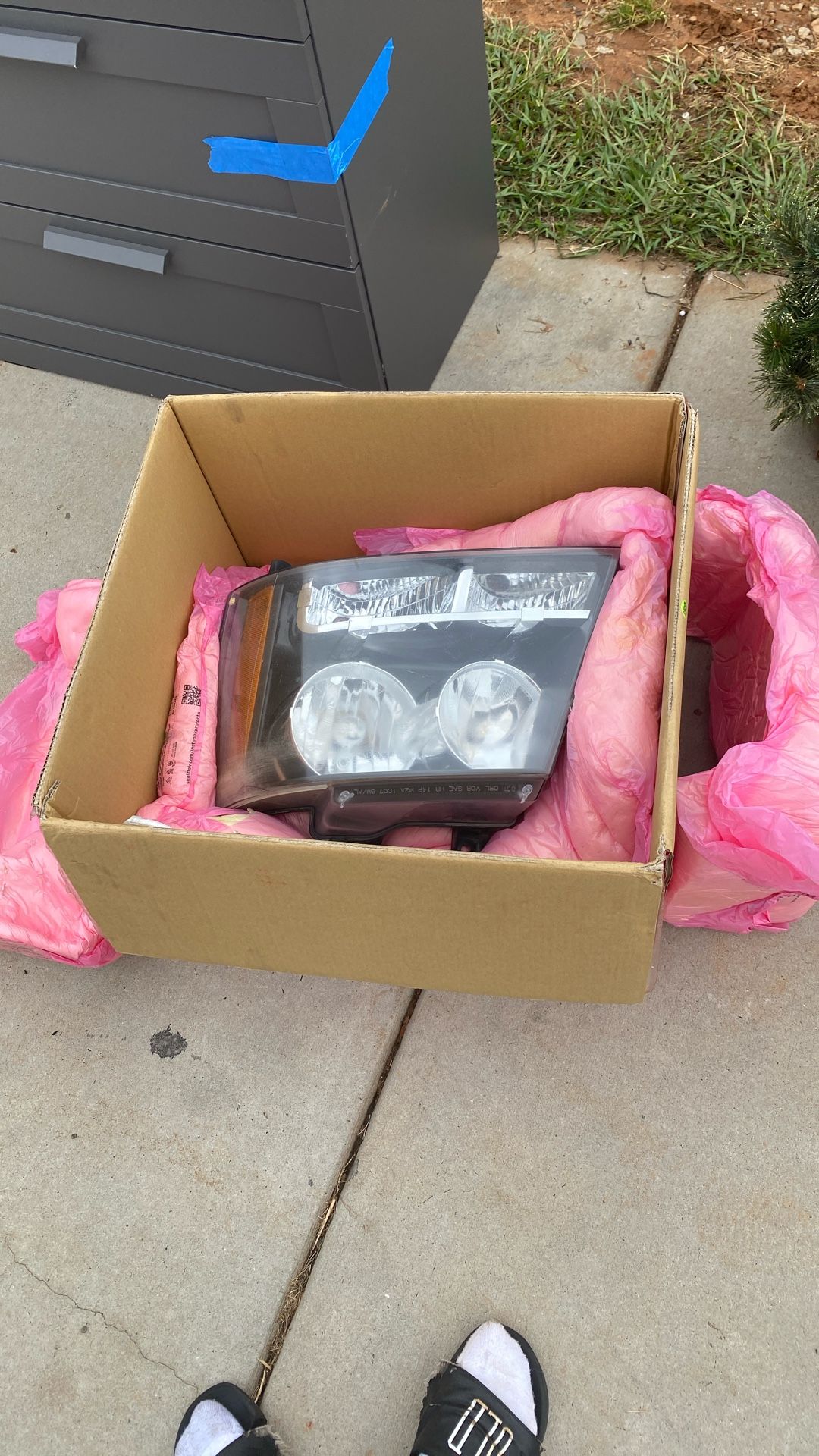 Original Suburban/taho Headlights will Fit On 09 through 2012