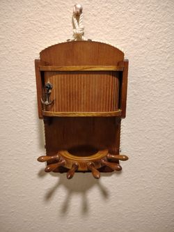 Vintage London Leather Mens Ships Wheel Wall Wood Valet Box Tie Display Japan