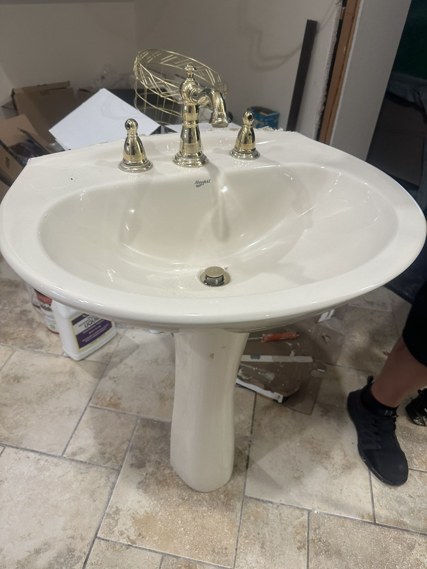 Mansfield Pedestal Bathroom Sinks
