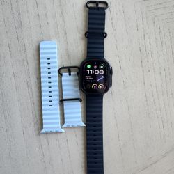 Apple Watch Ultra 2 - Black w/extra band
