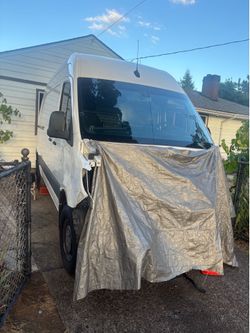 Mersedes Sprinter 2019 engine 2 litter gas