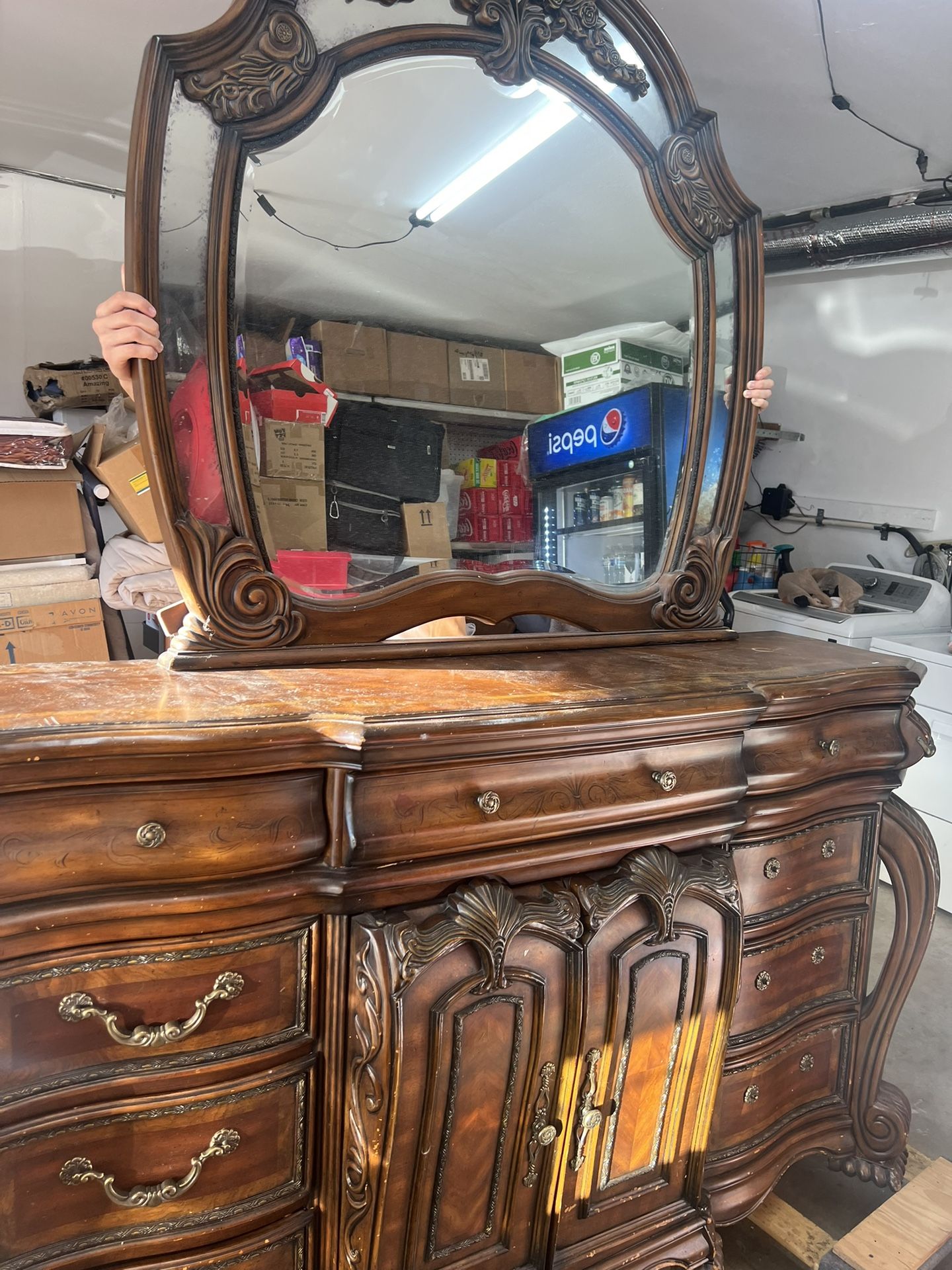 Dresser With Mirror ( Free )