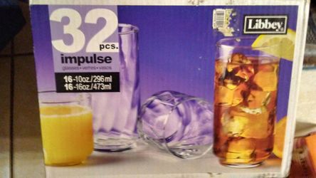32 Piece Glass Set.