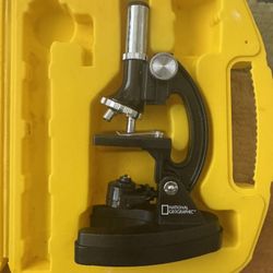 National Geographic Microscope In the original Case 