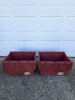80 qt Core-Mark industrial flip-top plastic storage box