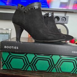 Black Booty Size 7